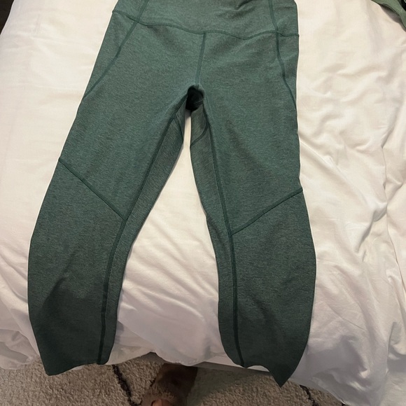 Outdoor voices green leggings size Medium - Picture 2 of 2
